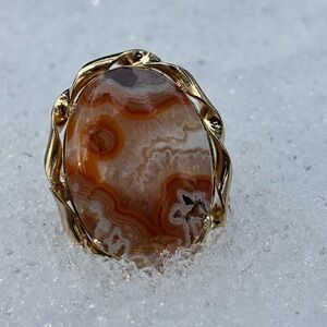 Vintage-Style Agate Brooch - Orange/White/Peach Banded Lace Statement Pin
